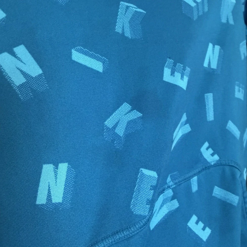 Nike Boys Large Blue Logo Therma Fit Pullover Hoodie Sweatshirt Pocket